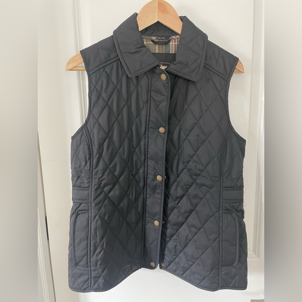 L.L. Bean Black Vest - Small